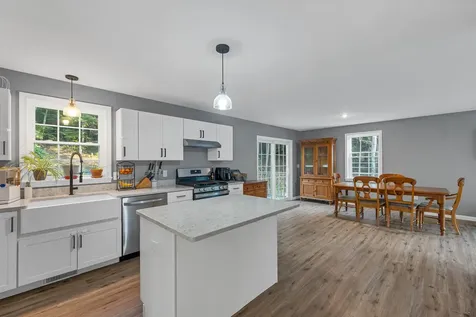 948 Beauty Hill Road Barnstead NH 03218