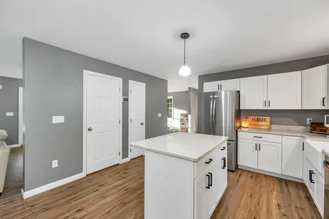 948 Beauty Hill Road Barnstead NH 03218