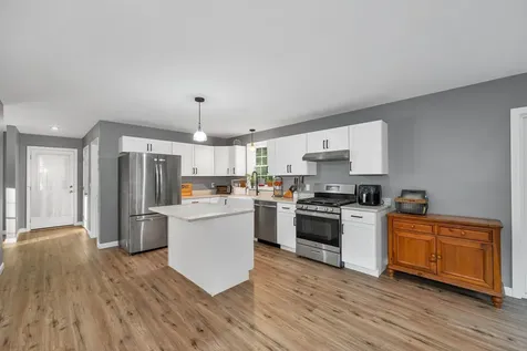 948 Beauty Hill Road Barnstead NH 03218