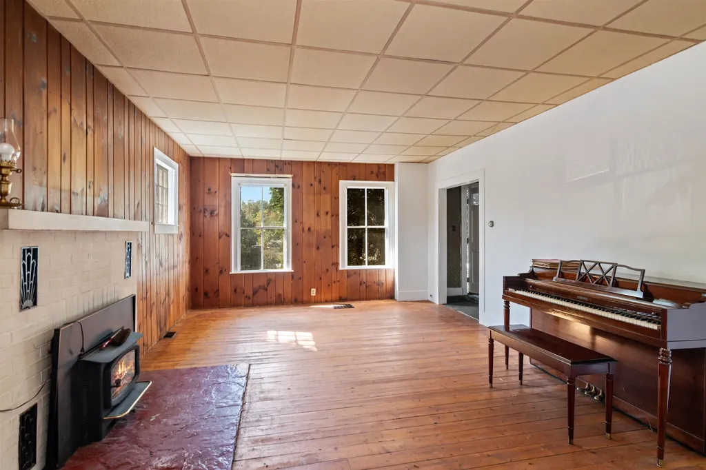 50 Vt Route 15 Jericho VT 05465