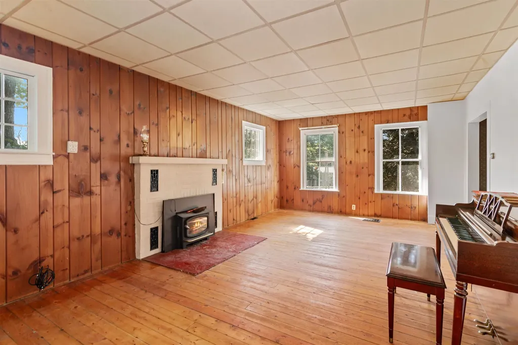 50 Vt Route 15 Jericho VT 05465