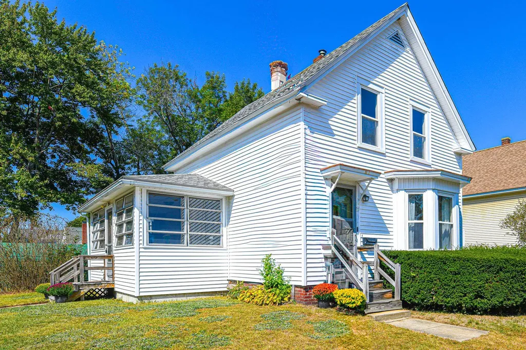 7 Farrington Street Rochester NH 03867