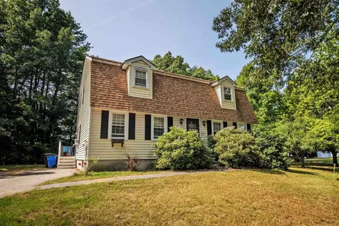 9 Squamscott Avenue Derry NH 03038