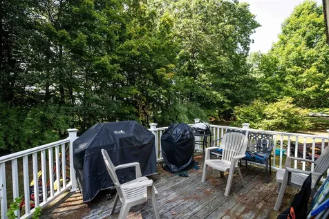 9 Squamscott Avenue Derry NH 03038