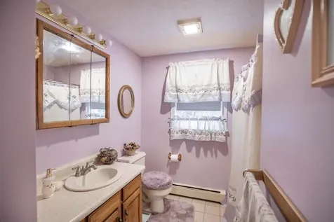 9 Squamscott Avenue Derry NH 03038