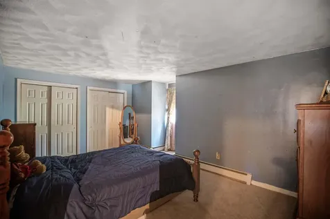 9 Squamscott Avenue Derry NH 03038