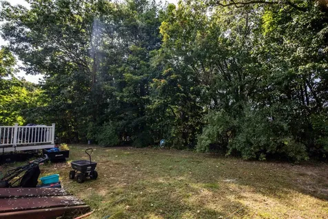 9 Squamscott Avenue Derry NH 03038