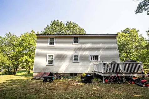 9 Squamscott Avenue Derry NH 03038