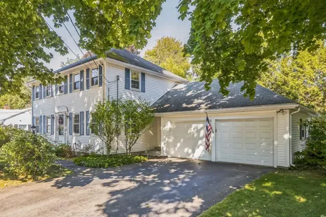 414 North Bend Drive Manchester NH 03104