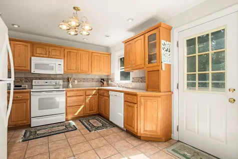 7 Taylor River Road Hampton Falls NH 03844