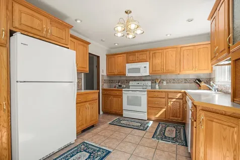 7 Taylor River Road Hampton Falls NH 03844