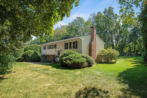 7 Taylor River Road Hampton Falls NH 03844