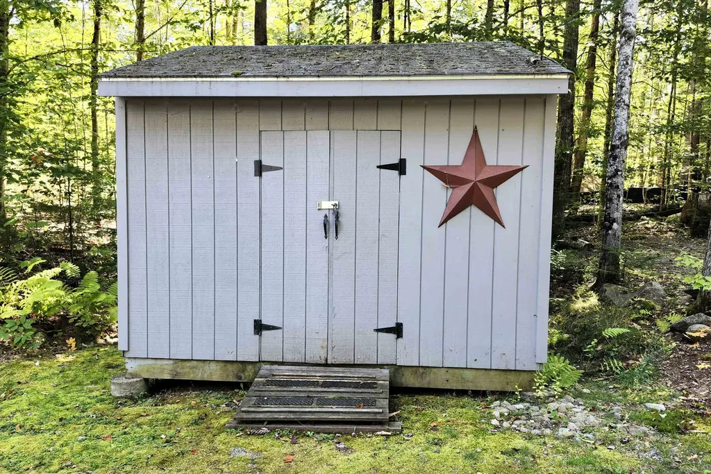 37 Marden Drive Campton NH 03223