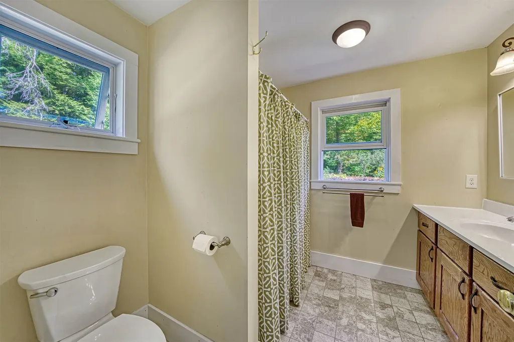 24 Cummings Drive Newbury NH 03255