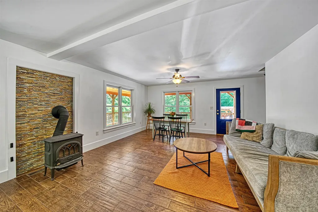 24 Cummings Drive Newbury NH 03255