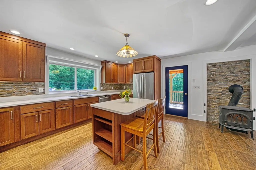 24 Cummings Drive Newbury NH 03255