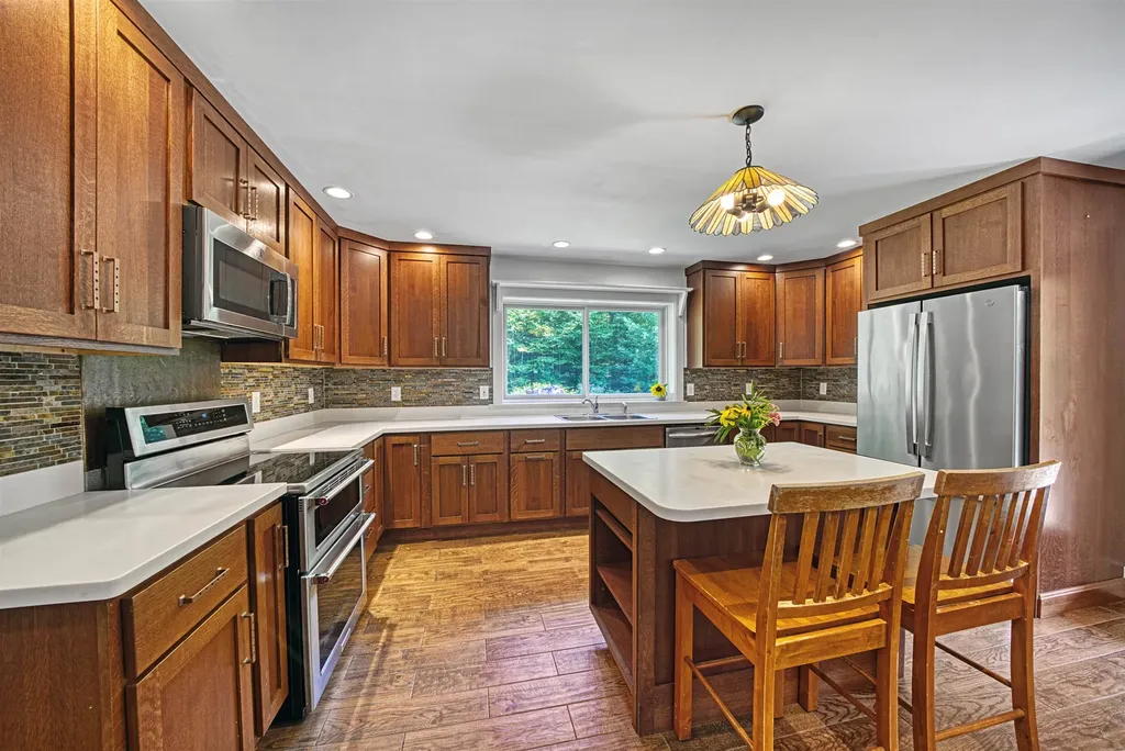 24 Cummings Drive Newbury NH 03255