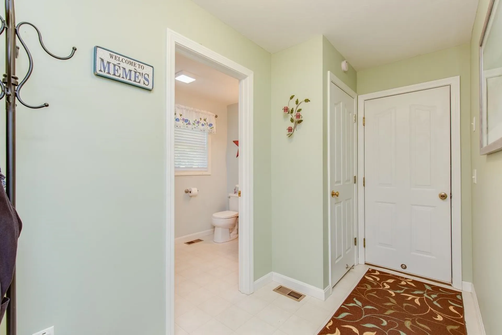 20 Sherman Drive Raymond NH 03077