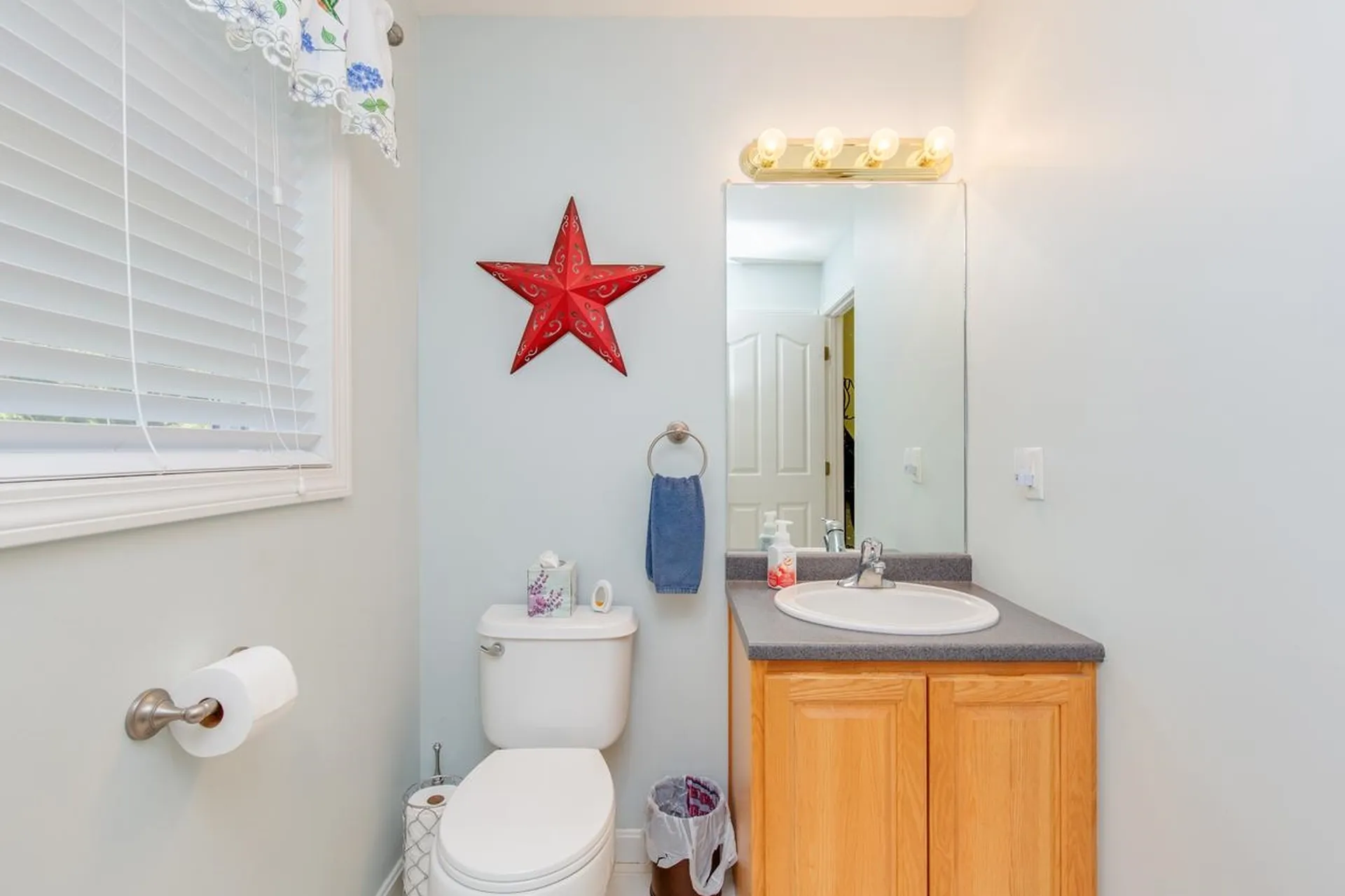 20 Sherman Drive Raymond NH 03077