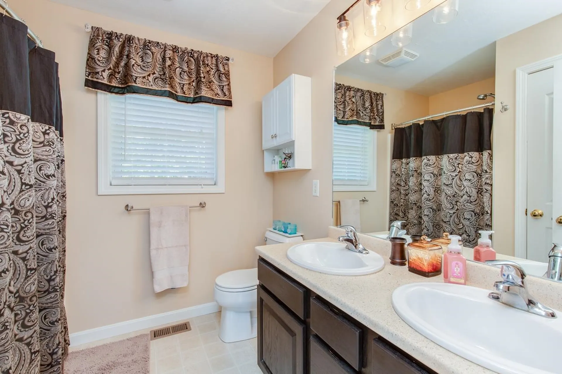 20 Sherman Drive Raymond NH 03077