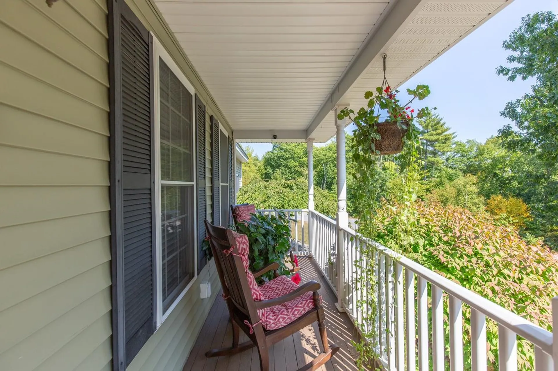 20 Sherman Drive Raymond NH 03077
