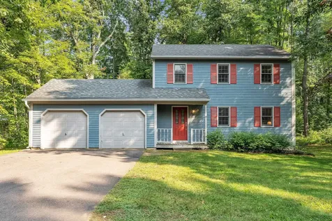 4 Dartmoor Court Essex Junction VT 05452