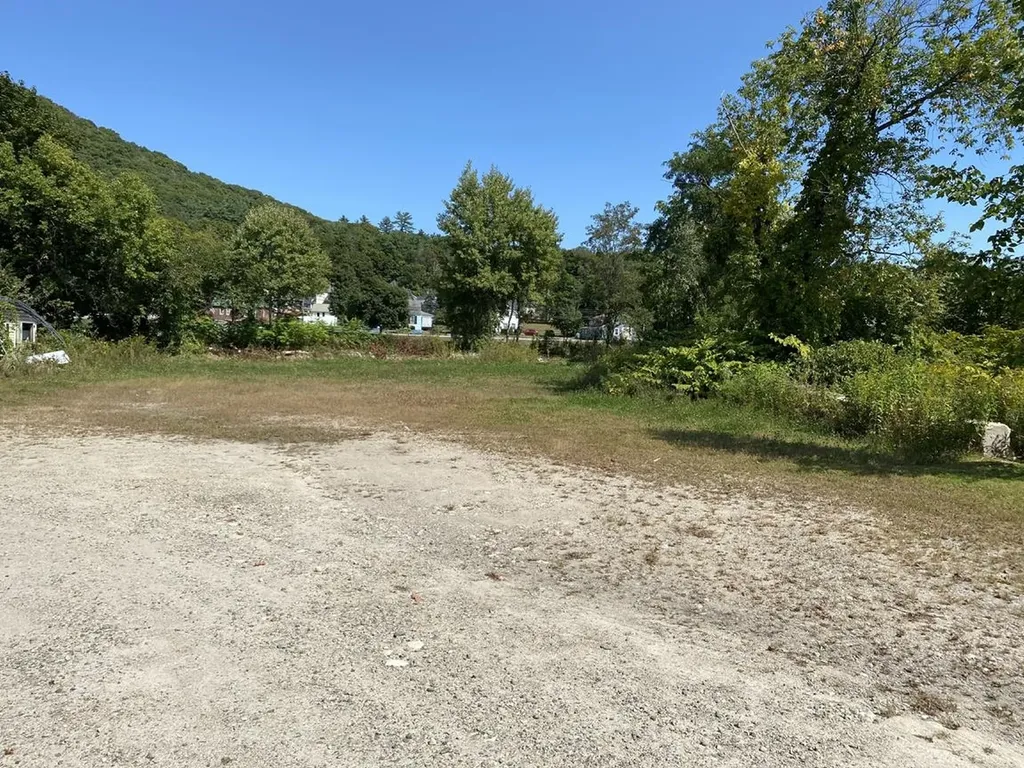 90 Lake Street Bristol NH 03222