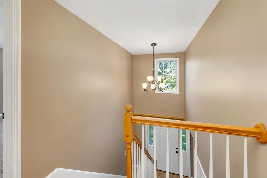 21 Cindy Drive Hooksett NH 03106