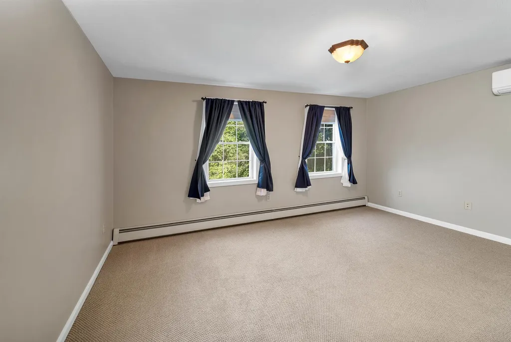 21 Cindy Drive Hooksett NH 03106