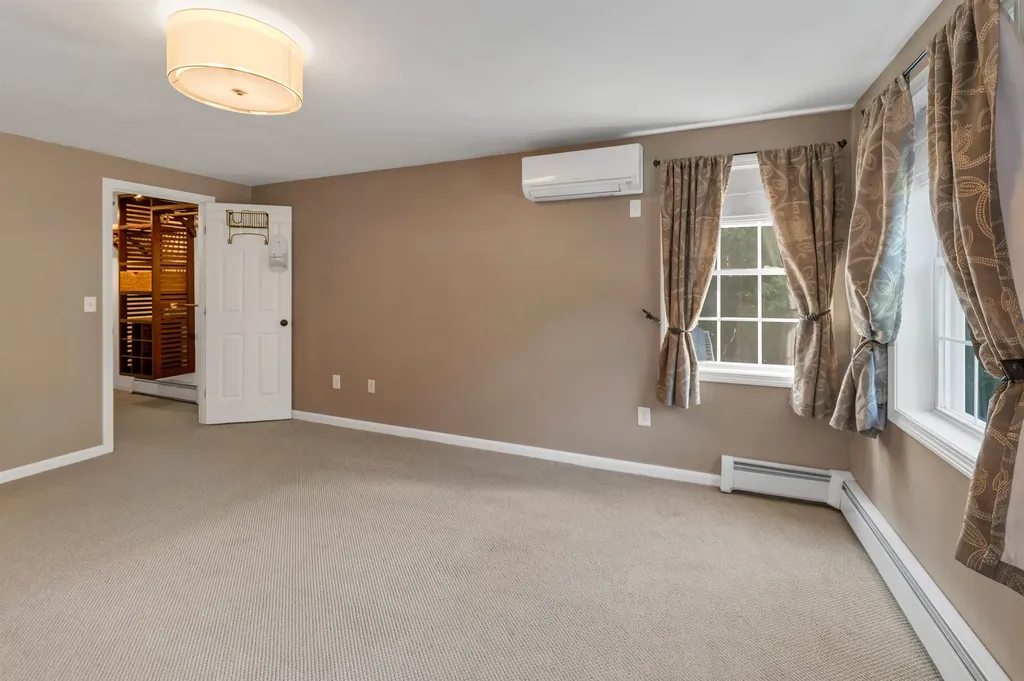 21 Cindy Drive Hooksett NH 03106