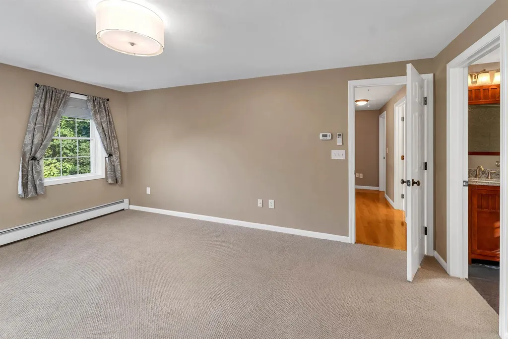 21 Cindy Drive Hooksett NH 03106