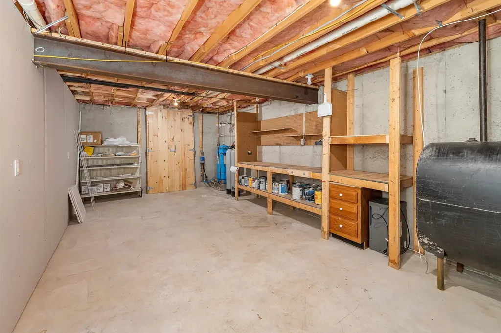 21 Cindy Drive Hooksett NH 03106