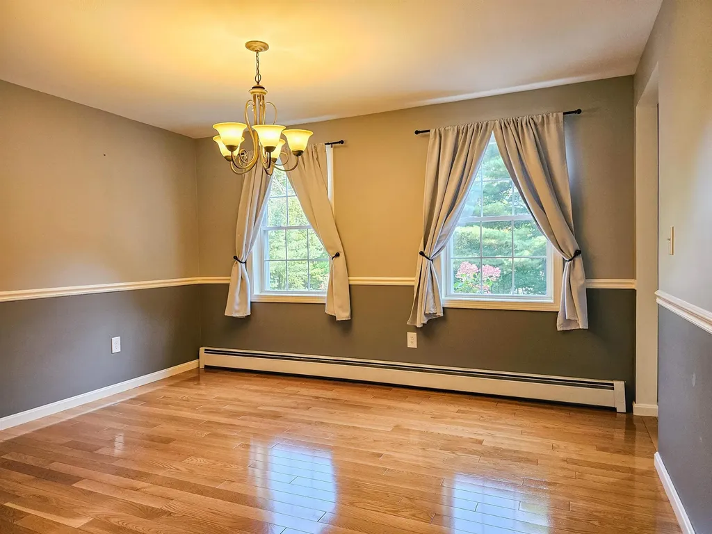 21 Cindy Drive Hooksett NH 03106