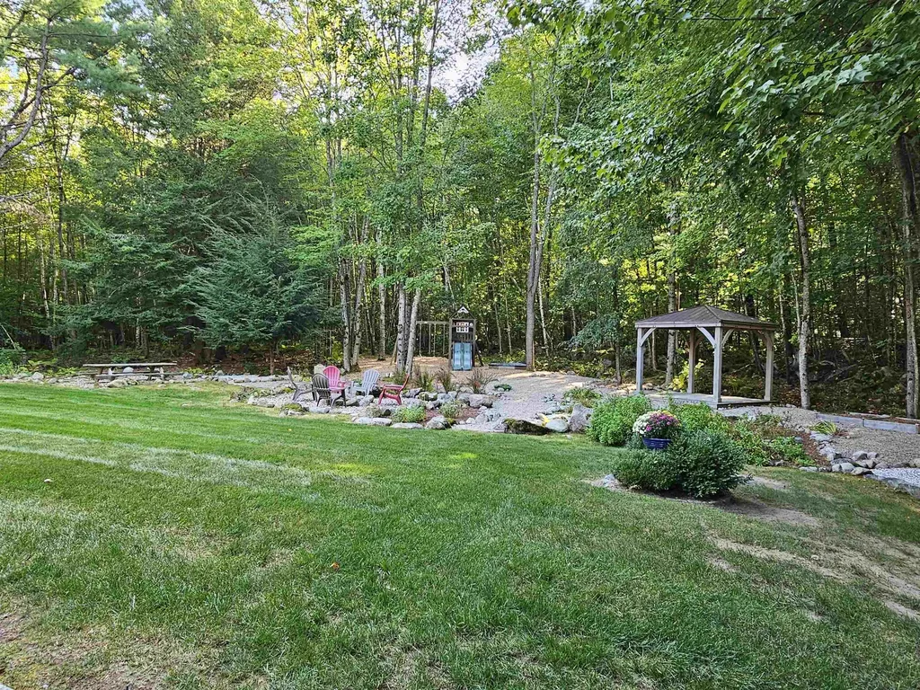 21 Cindy Drive Hooksett NH 03106