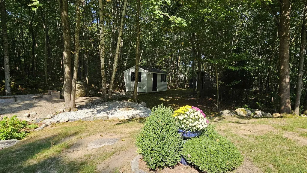 21 Cindy Drive Hooksett NH 03106