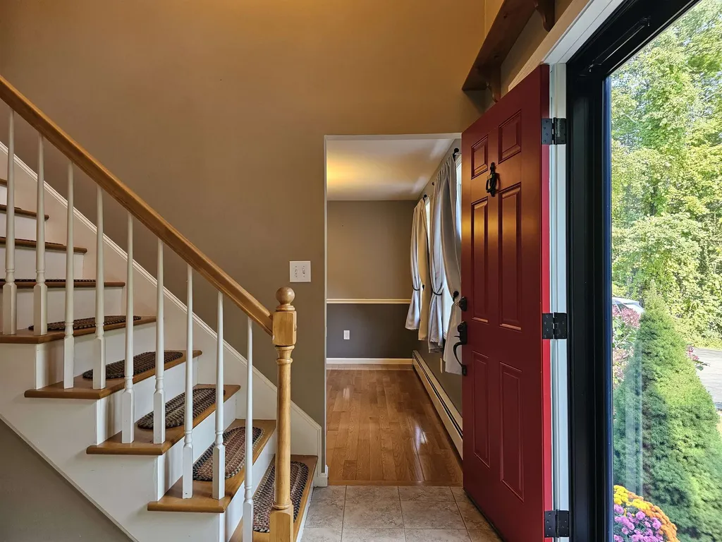 21 Cindy Drive Hooksett NH 03106