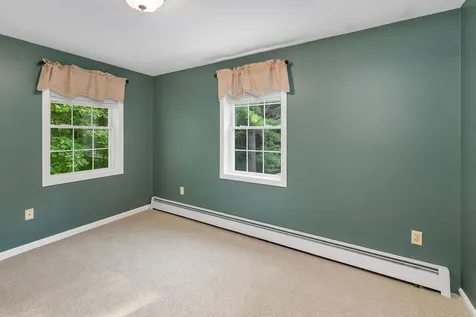 21 Cindy Drive Hooksett NH 03106