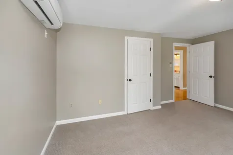 21 Cindy Drive Hooksett NH 03106