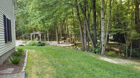 21 Cindy Drive Hooksett NH 03106