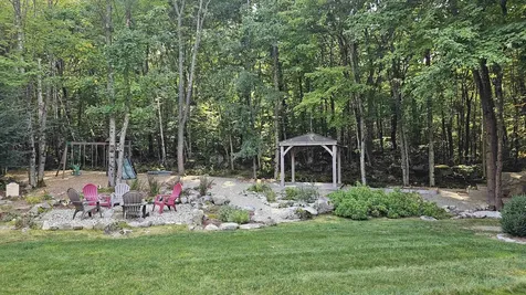 21 Cindy Drive Hooksett NH 03106