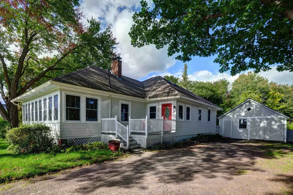 53 Atlantic Avenue North Hampton NH 03862
