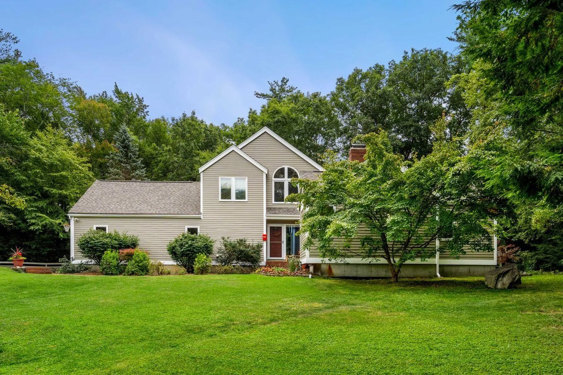 8 Brick Mill Road Bedford NH 03110