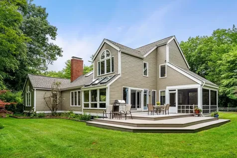 8 Brick Mill Road Bedford NH 03110