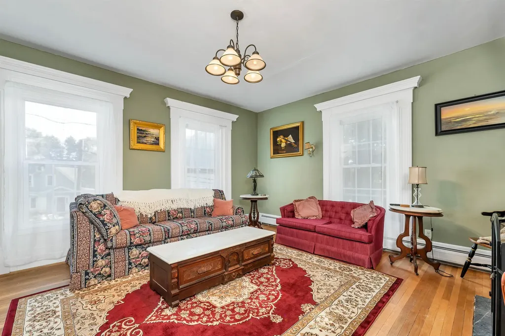 146 North Main Street Wolfeboro NH 03894