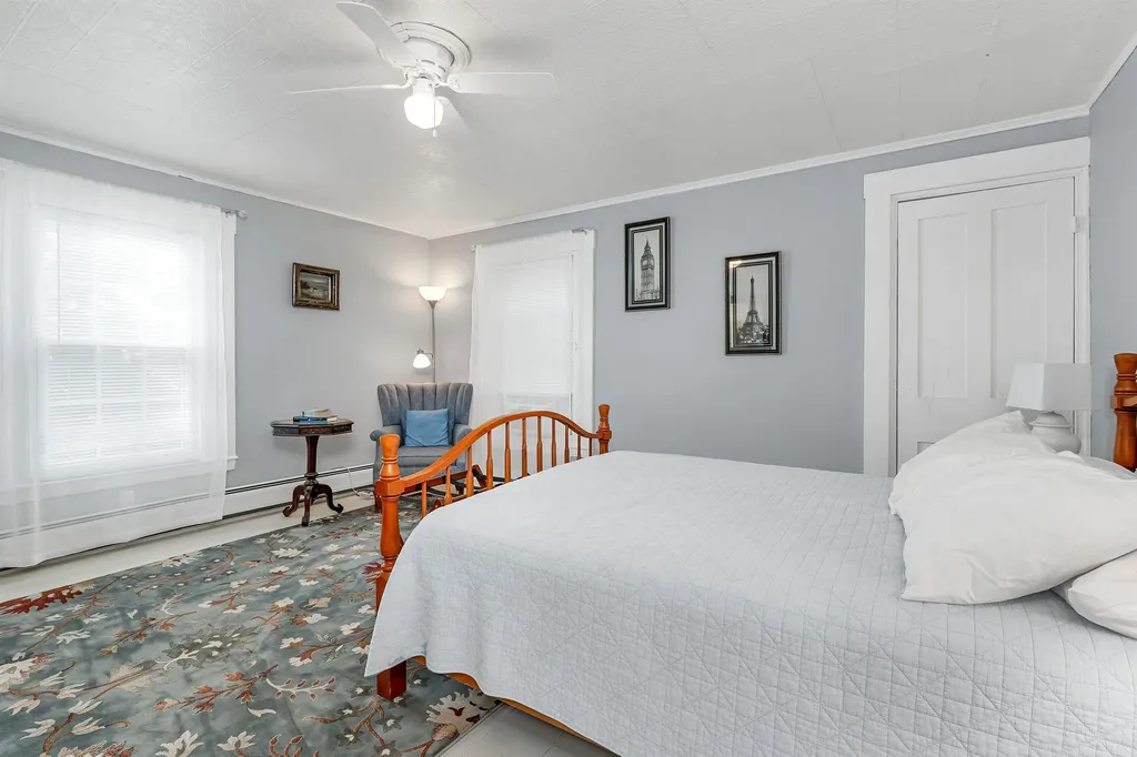 146 North Main Street Wolfeboro NH 03894