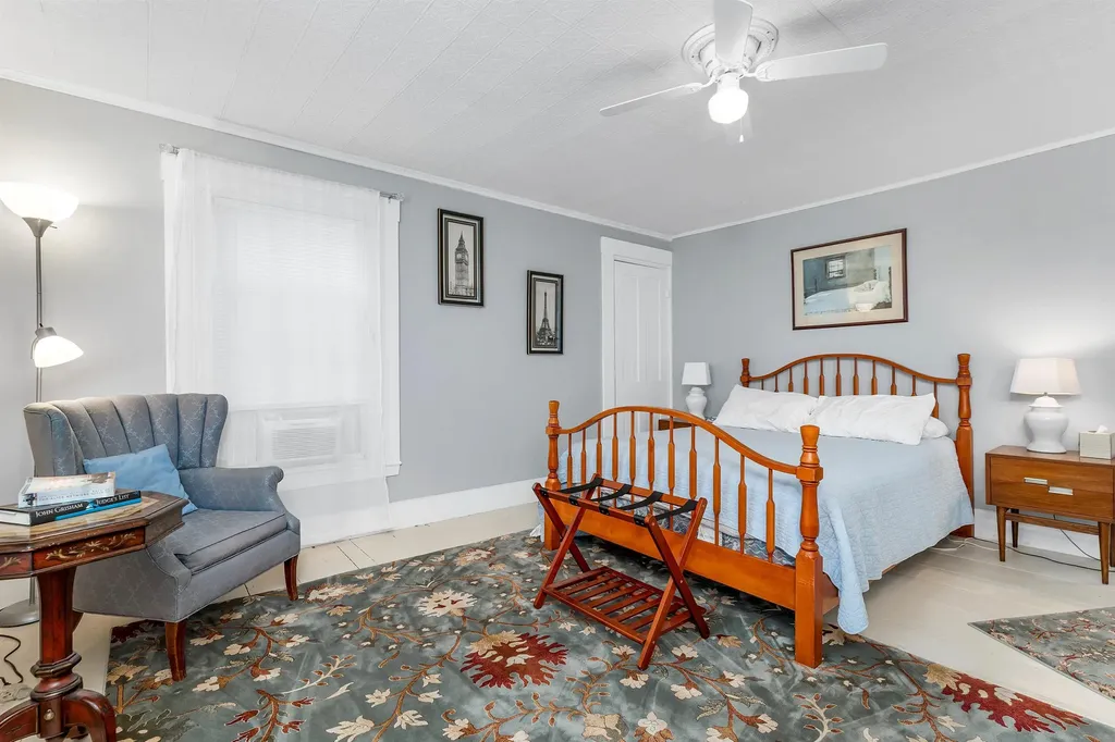 146 North Main Street Wolfeboro NH 03894