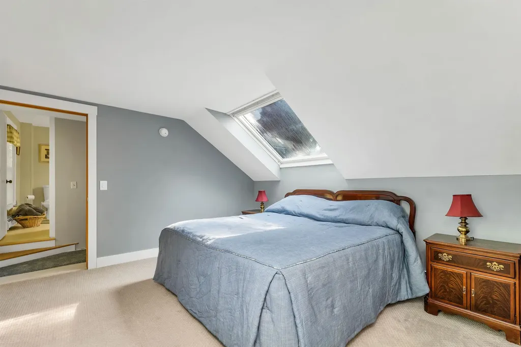 146 North Main Street Wolfeboro NH 03894