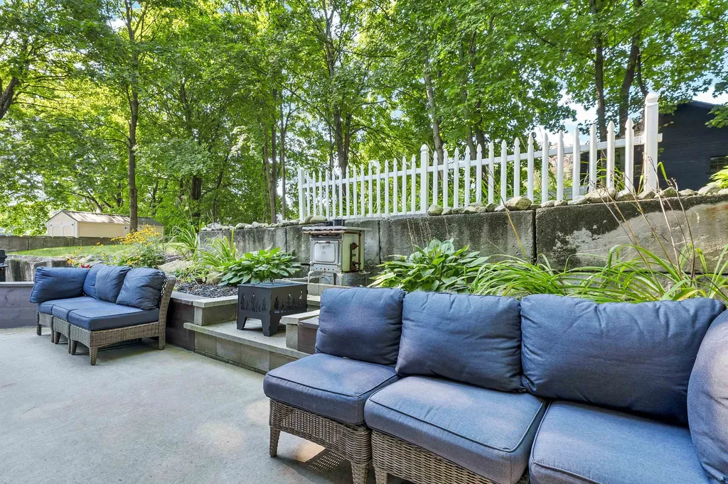 146 North Main Street Wolfeboro NH 03894