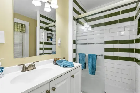 146 North Main Street Wolfeboro NH 03894