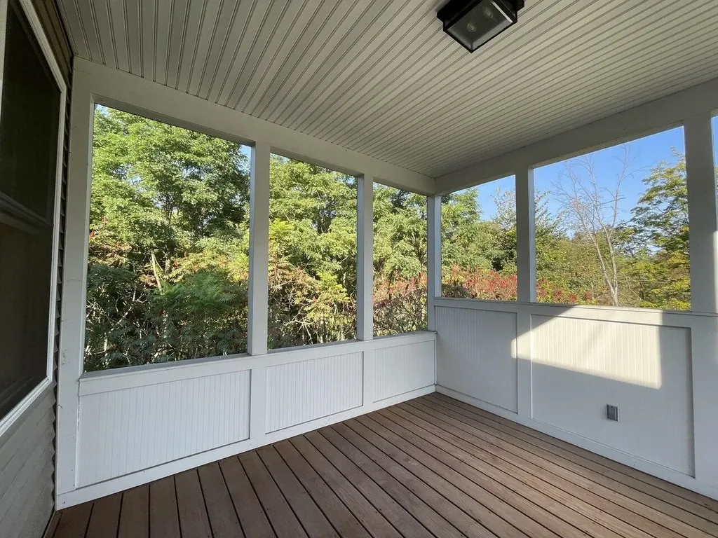 21 Mill River Lane Shelburne VT 05482